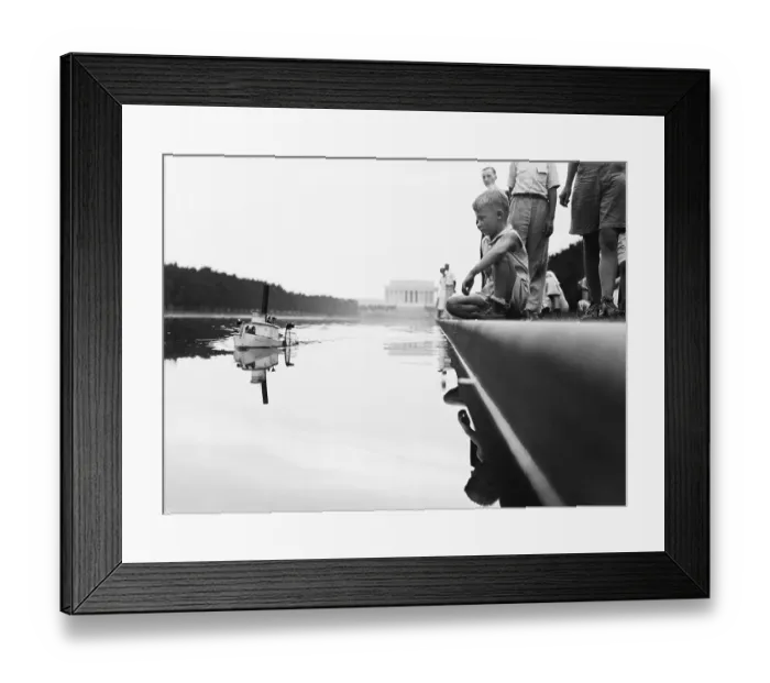 Framed Print : Steam Tug Sails The Lincoln Memorial Framed Print : Steam Tug Sails The Lincoln Memorial
