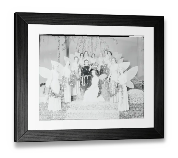 Framed Print : Gary Mohr Crowning Dorothy Edwards Framed Print : Gary Mohr Crowning Dorothy Edwards