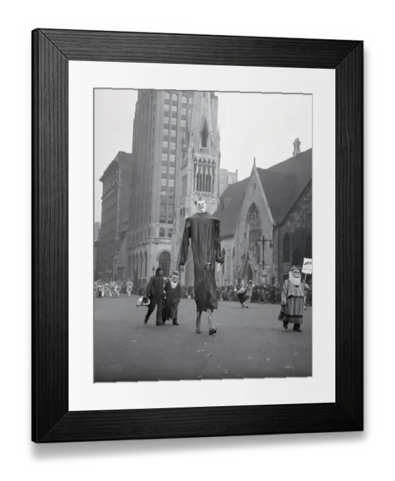 Framed Print : Giant Men Strolling in Thanksgiving Parade, Philadelphia, Pennsylvania, USA Framed Print : Giant Men Strolling in Thanksgiving Parade, Philadelphia, Pennsylvania, USA