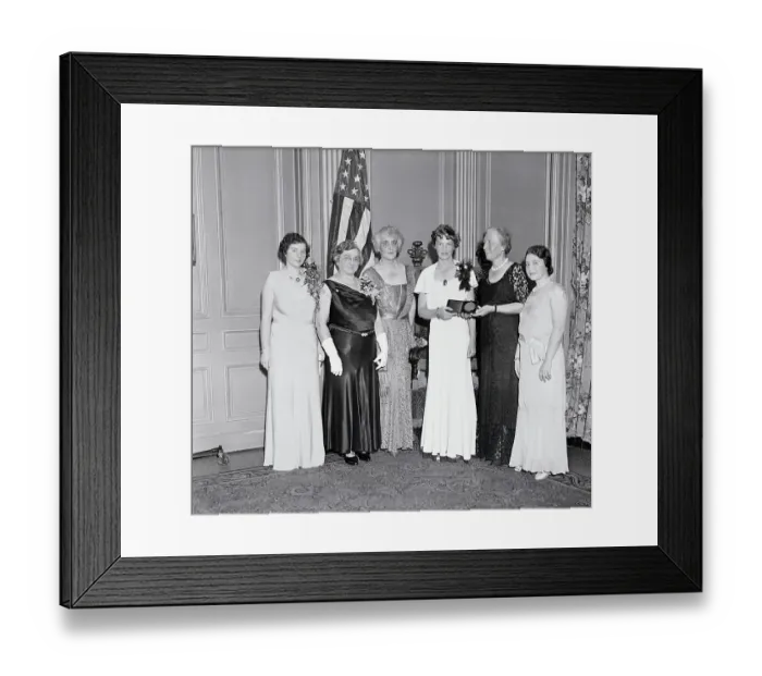 Framed Print : Amelia Earhart Holding Medal