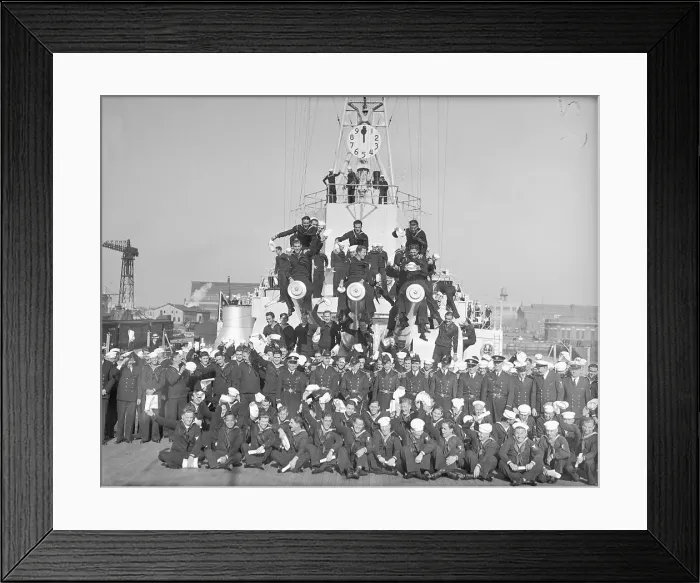 Framed Print : Crew of U.S.S. Indianapolis Posing Framed Print : Crew of U.S.S. Indianapolis Posing