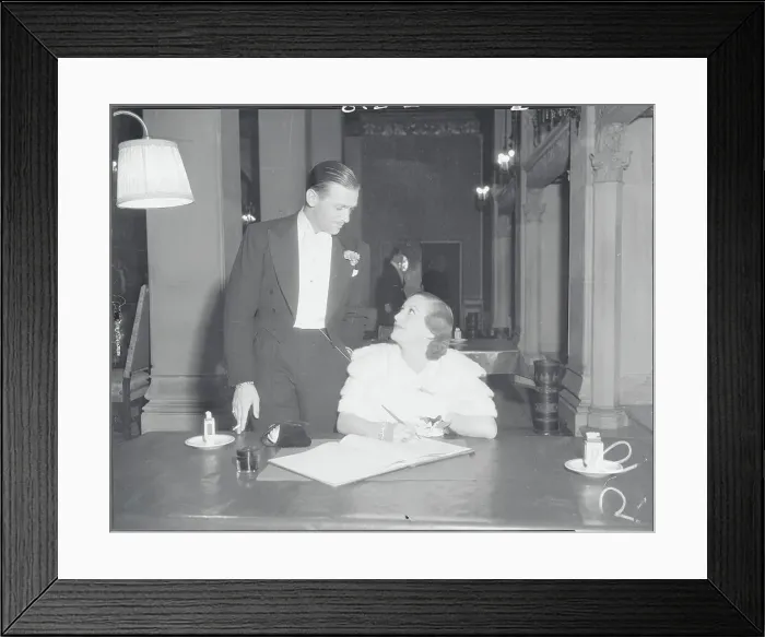 Framed Print : Joan Crawford Signing Book with Douglas Fairbanks