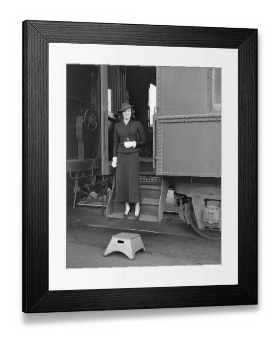 Framed Print : Katharine Hepburn Leaving Train Framed Print : Katharine Hepburn Leaving Train