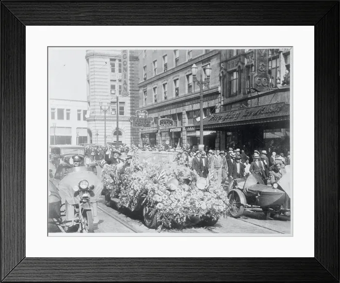 Framed Print : FDR in Motorcade Framed Print : FDR in Motorcade