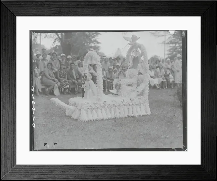 Framed Print : Baby Sitting in Winning Carriage