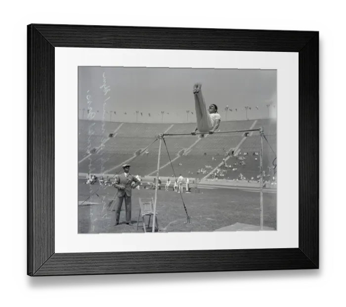 Framed Print : Romero Neri On Horizontal Bars