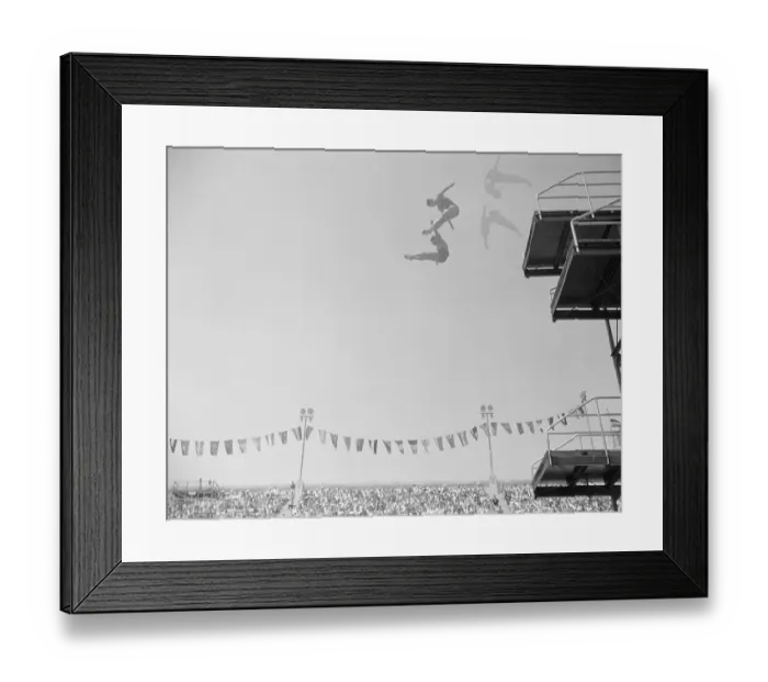 Framed Print : Frank Kurtz and Farid Samaika Diving Framed Print : Frank Kurtz and Farid Samaika Diving