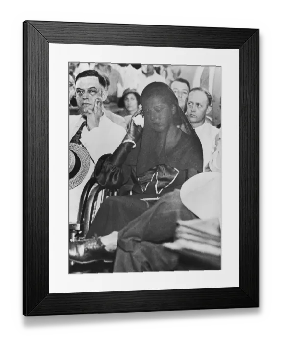 Framed Print : Torch Singer Appears in Court Framed Print : Torch Singer Appears in Court