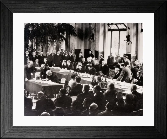 Framed Print : Signing the Lausanne Pact Framed Print : Signing the Lausanne Pact