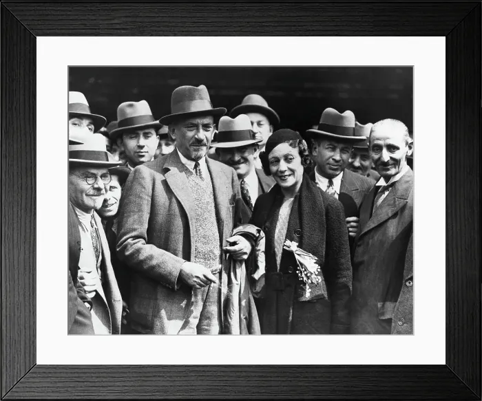 Framed Print : Chaim Weizmann Being Welcomed Home Framed Print : Chaim Weizmann Being Welcomed Home