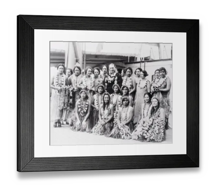 Framed Print : Hawaiian Girls Surrounding Robert Ripley Framed Print : Hawaiian Girls Surrounding Robert Ripley