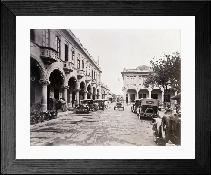 Framed Print : Street Scene in El Salvador Framed Print : Street Scene in El Salvador