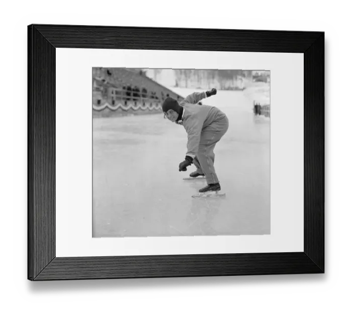 Framed Print : Elizabeth DuBois Skating on The Ice Framed Print : Elizabeth DuBois Skating on The Ice