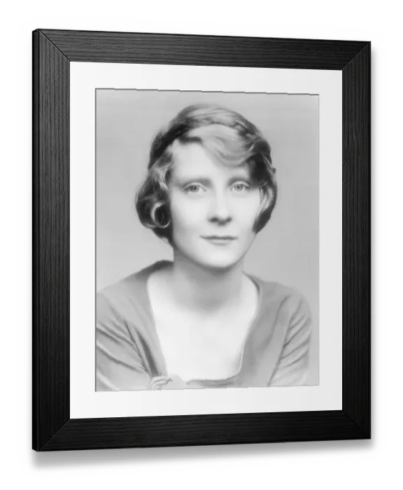 Framed Print : Portrait of Aspiring Actress Lillian Entwistle Framed Print : Portrait of Aspiring Actress Lillian Entwistle