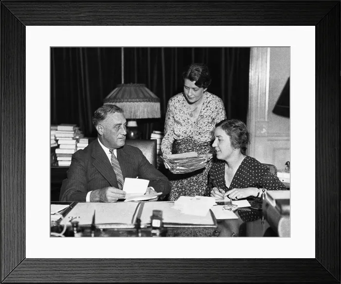 Framed Print : Governor Franklin D. Roosevelt with His Secretaries Framed Print : Governor Franklin D. Roosevelt with His Secretaries
