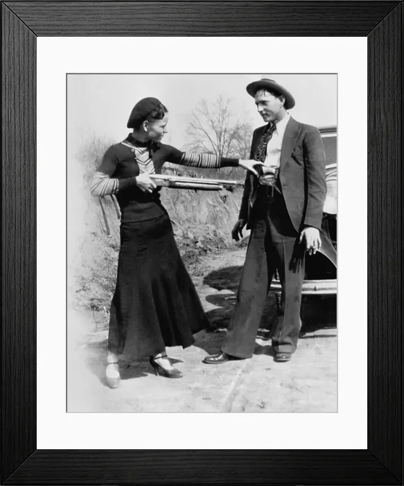 Framed Print : Bonnie and Clyde Posing with Shotgun, 1932