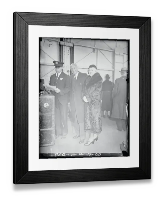 Framed Print : Cecil B. Demille and Wife Returning From Abroad Framed Print : Cecil B. Demille and Wife Returning From Abroad