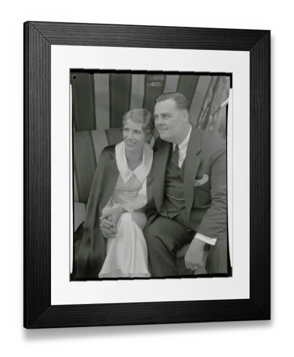 Framed Print : McPherson Weds Hutton Framed Print : McPherson Weds Hutton