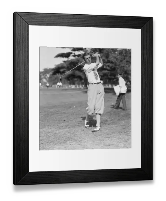 Framed Print : Tom Creavy Swinging Golf Club on Course Framed Print : Tom Creavy Swinging Golf Club on Course