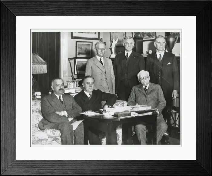 Framed Print : Franklin D. Roosevelt and Peer Governors at Governor Conference Framed Print : Franklin D. Roosevelt and Peer Governors at Governor Conference