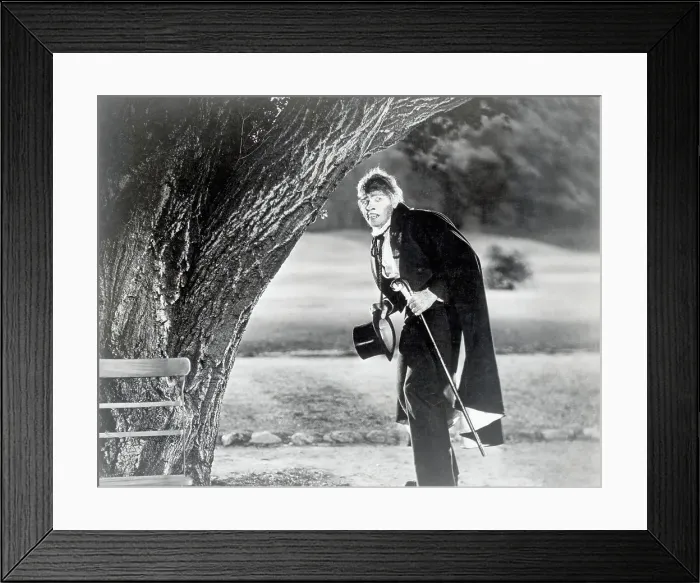 Framed Print : Fredric March in Doctor Jekyll and Mr. Hyde Framed Print : Fredric March in Doctor Jekyll and Mr. Hyde