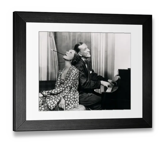 Framed Print : Gertrude Lawrence and Noel Coward in Private Lives Framed Print : Gertrude Lawrence and Noel Coward in Private Lives
