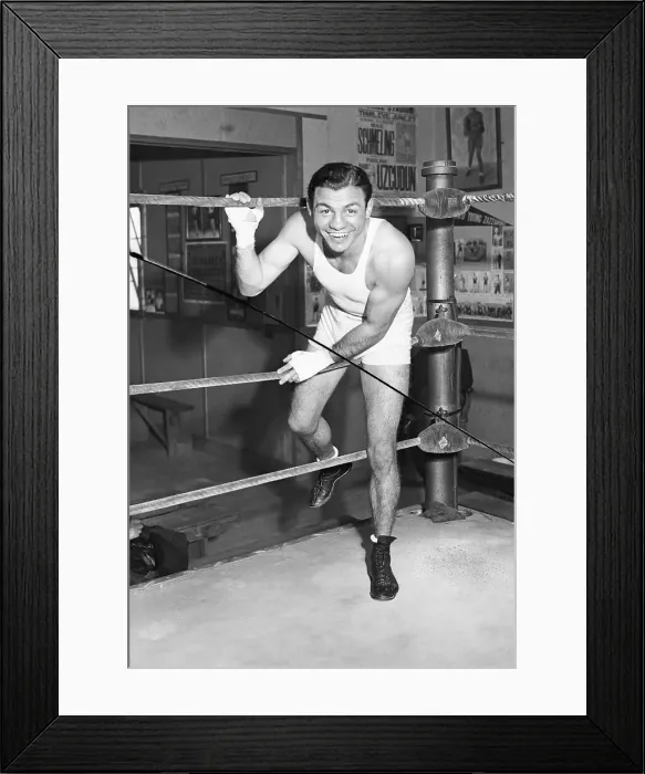 Framed Print : Tony Canzoneri Climbs into Ring Framed Print : Tony Canzoneri Climbs into Ring