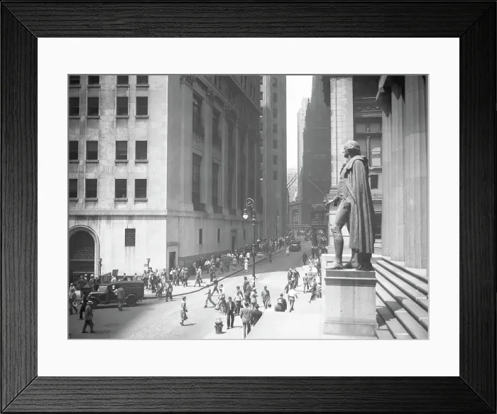Framed Print : George Washington Statue
