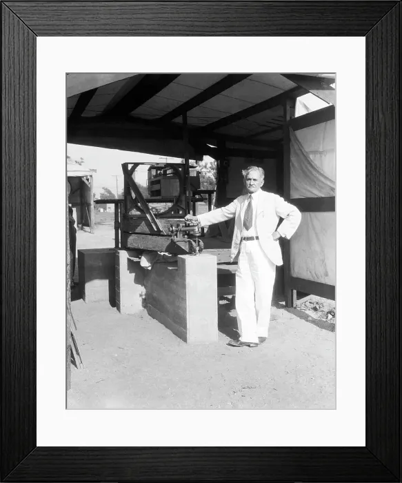 Framed Print : Albert Michelson W / Scientific Equipment Framed Print : Albert Michelson W / Scientific Equipment