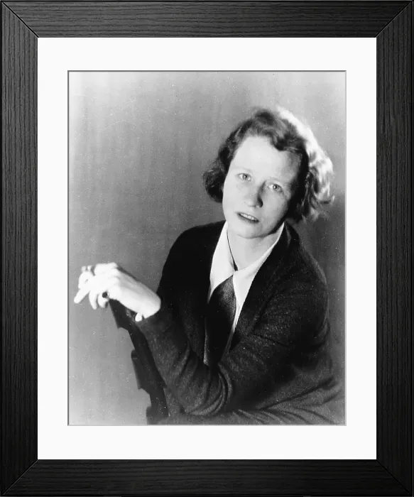 Framed Print : Edna St. Vincent Millay, American Poet Framed Print : Edna St. Vincent Millay, American Poet
