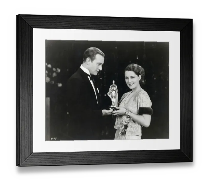 Framed Print : Conrad Nagel Presents Oscar to Norma Shearer Framed Print : Conrad Nagel Presents Oscar to Norma Shearer