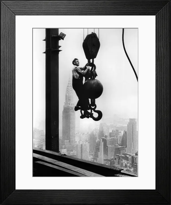 Framed Print : Construction Worker on the Empire State Building