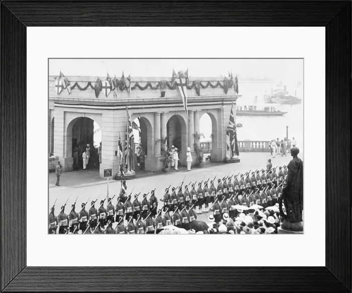 Framed Print : Soldiers Assembled 4 Governor'S Arrival Framed Print : Soldiers Assembled 4 Governor'S Arrival