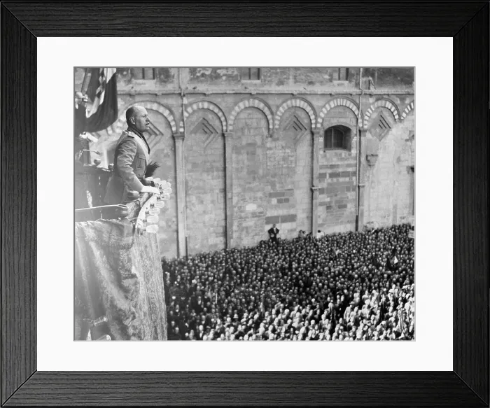 Framed Print : Benito Musulini Addressing Crowd Framed Print : Benito Musulini Addressing Crowd