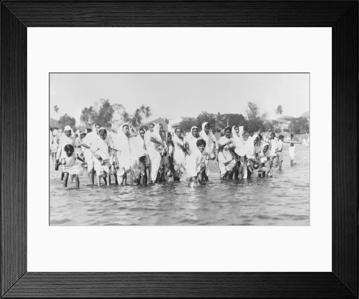 Framed Print : India Citizens Obtaining Salt Water in Protest Framed Print : India Citizens Obtaining Salt Water in Protest