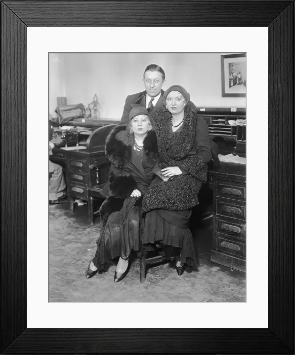 Framed Print : Mae West and Others Framed Print : Mae West and Others