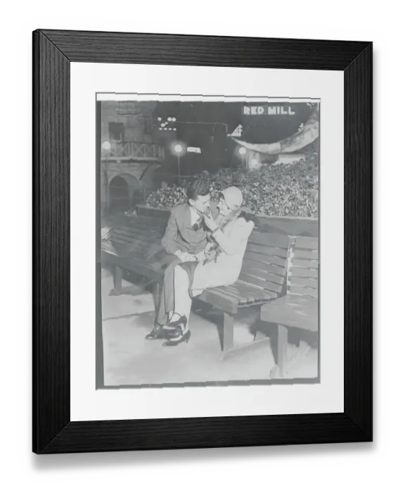 Framed Print : Lovers on Wooden Bench Framed Print : Lovers on Wooden Bench