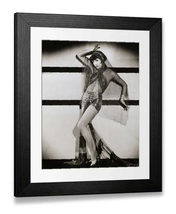 Framed Print : Portrait of Early Asian Actress Anna May Wong Posing Framed Print : Portrait of Early Asian Actress Anna May Wong Posing