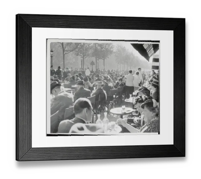 Framed Print : Cafe de la Paix on the Champs-Elysee in Paris Framed Print : Cafe de la Paix on the Champs-Elysee in Paris