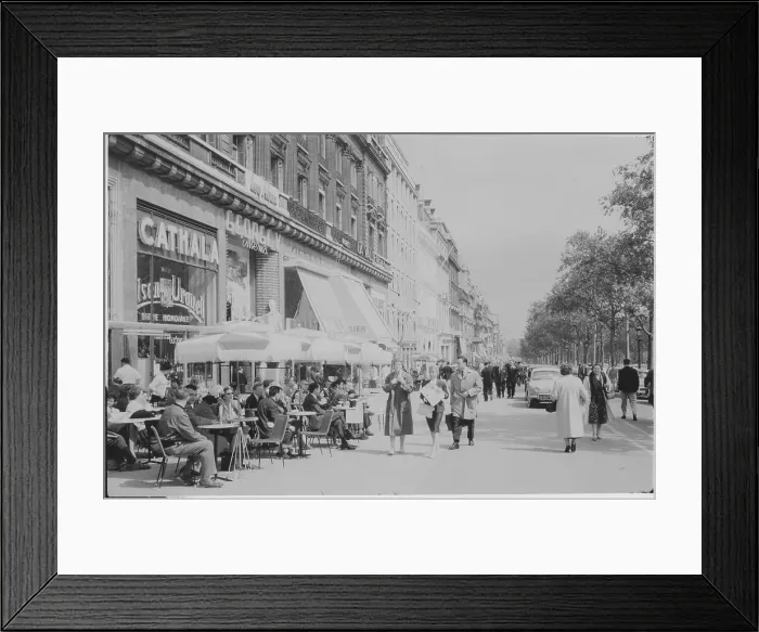 Framed Print : Sidewalk Cafe on the Champs-Elysees in Paris Framed Print : Sidewalk Cafe on the Champs-Elysees in Paris