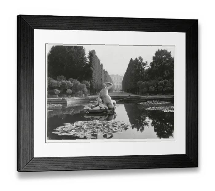 Framed Print : Grounds of Schoenbrunn Palace Framed Print : Grounds of Schoenbrunn Palace