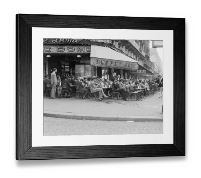 Framed Print : Diners at Cafe Le Dome in Paris Framed Print : Diners at Cafe Le Dome in Paris