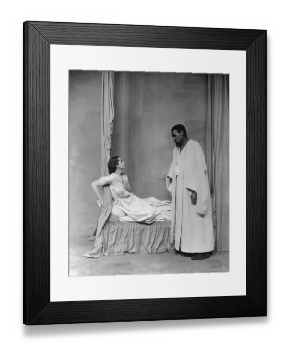 Framed Print : Paul Robeson Standing over Desdemona Framed Print : Paul Robeson Standing over Desdemona