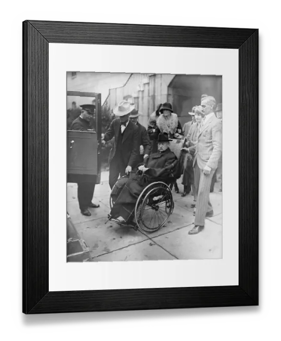 Framed Print : Albert Fall Leaving Court Room Framed Print : Albert Fall Leaving Court Room