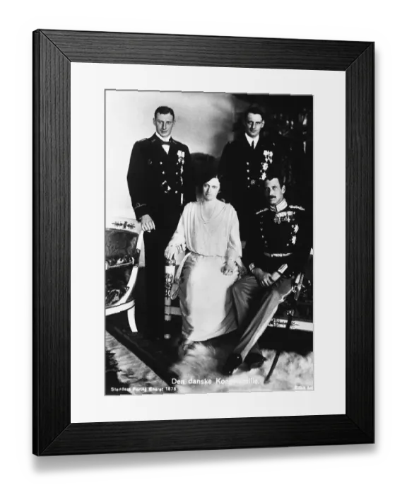 Framed Print : Danish Royal Family in 1930 Framed Print : Danish Royal Family in 1930
