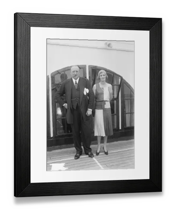 Framed Print : Viscount and Viscountess Castlerosse Framed Print : Viscount and Viscountess Castlerosse