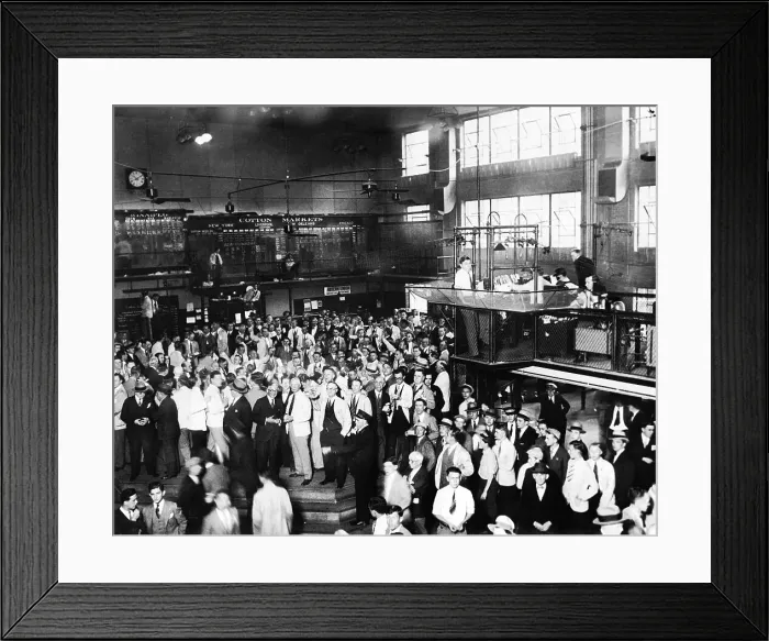 Framed Print : Scene at Chicago Board of Trade Framed Print : Scene at Chicago Board of Trade