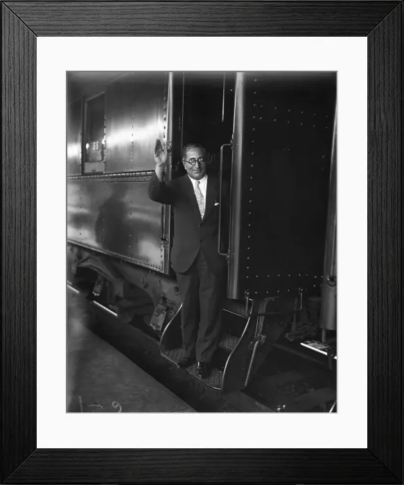 Framed Print : Louis. B. Mayer Waves As He Leaves Framed Print : Louis. B. Mayer Waves As He Leaves