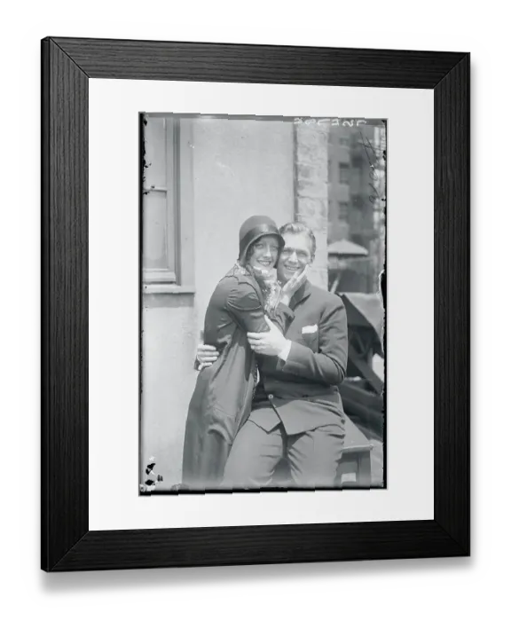 Framed Print : Joan Crawford and Douglas Fairbanks Framed Print : Joan Crawford and Douglas Fairbanks