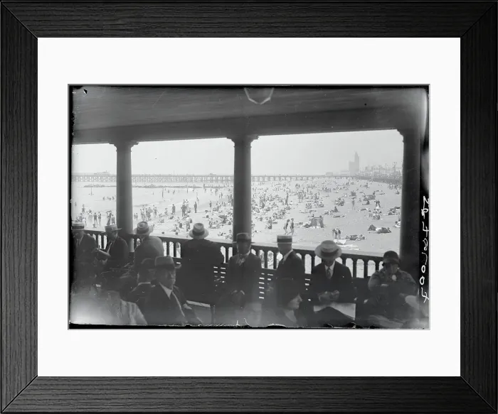 Framed Print : Crowd on the Beach Framed Print : Crowd on the Beach